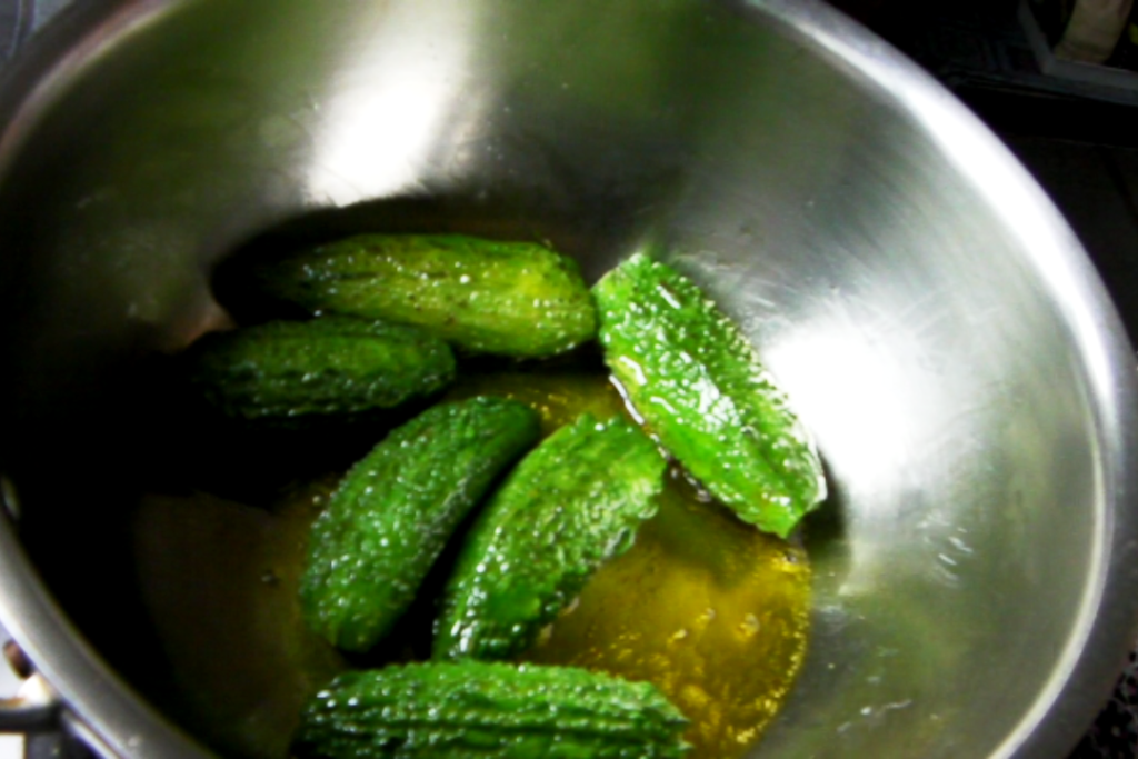 Stuffed Karela Recipe | Easy Punjabi Style Bharwa Karela