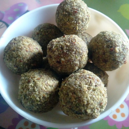 https://healthicallykitchen.com/staging2024/seeds-and-dry-fruits-ladoo/