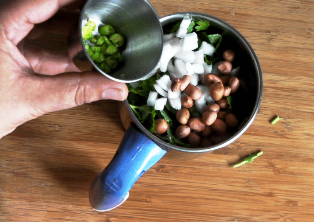 Coriander-Mint Chutney Made With Curd