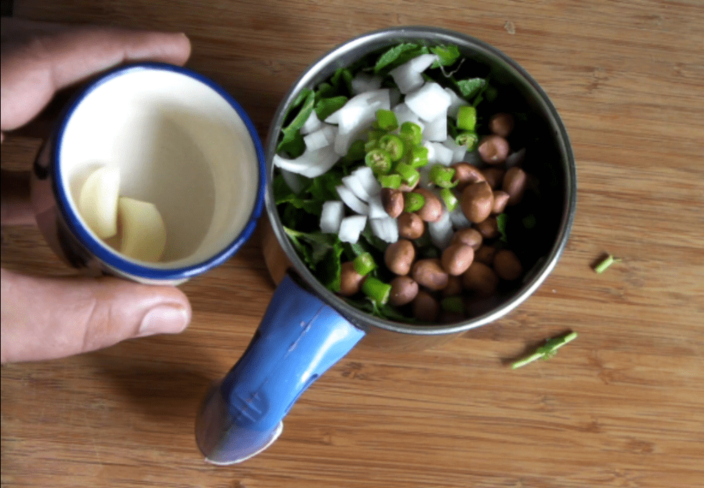 Coriander-Mint Chutney Made With Curd