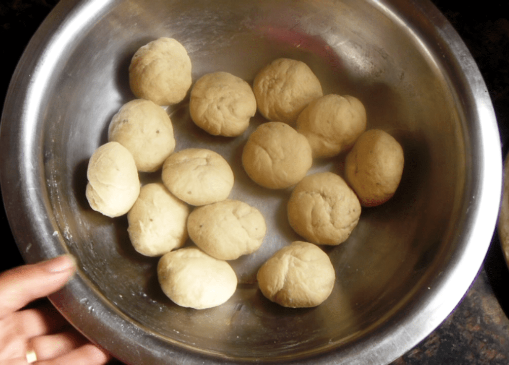 Easy whole wheat tawa naan recipe (without yeast)