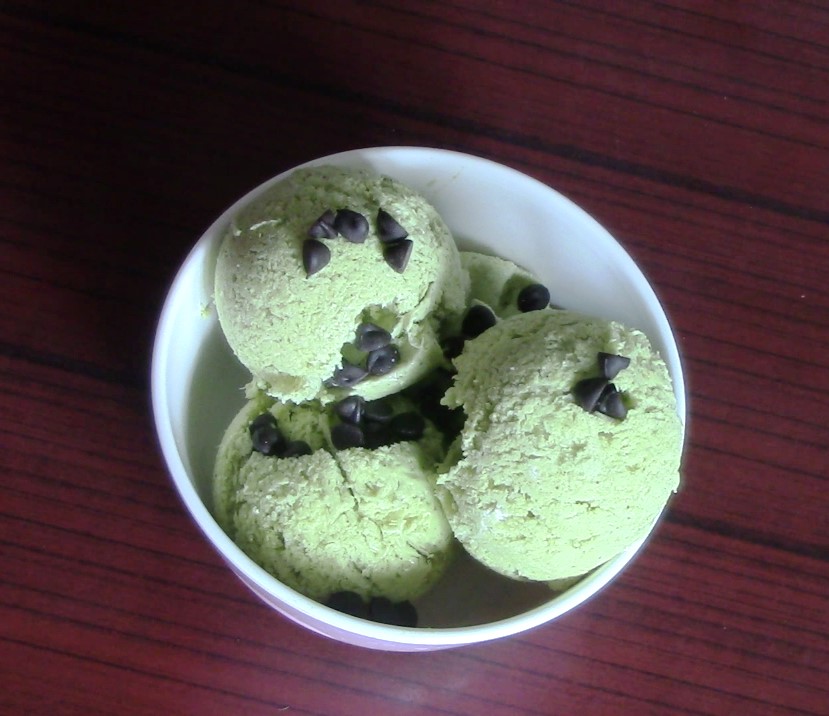 Homemade Spinach Kiwi Ice Cream