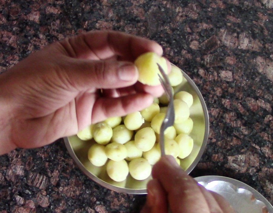 kashmiri dum aloo