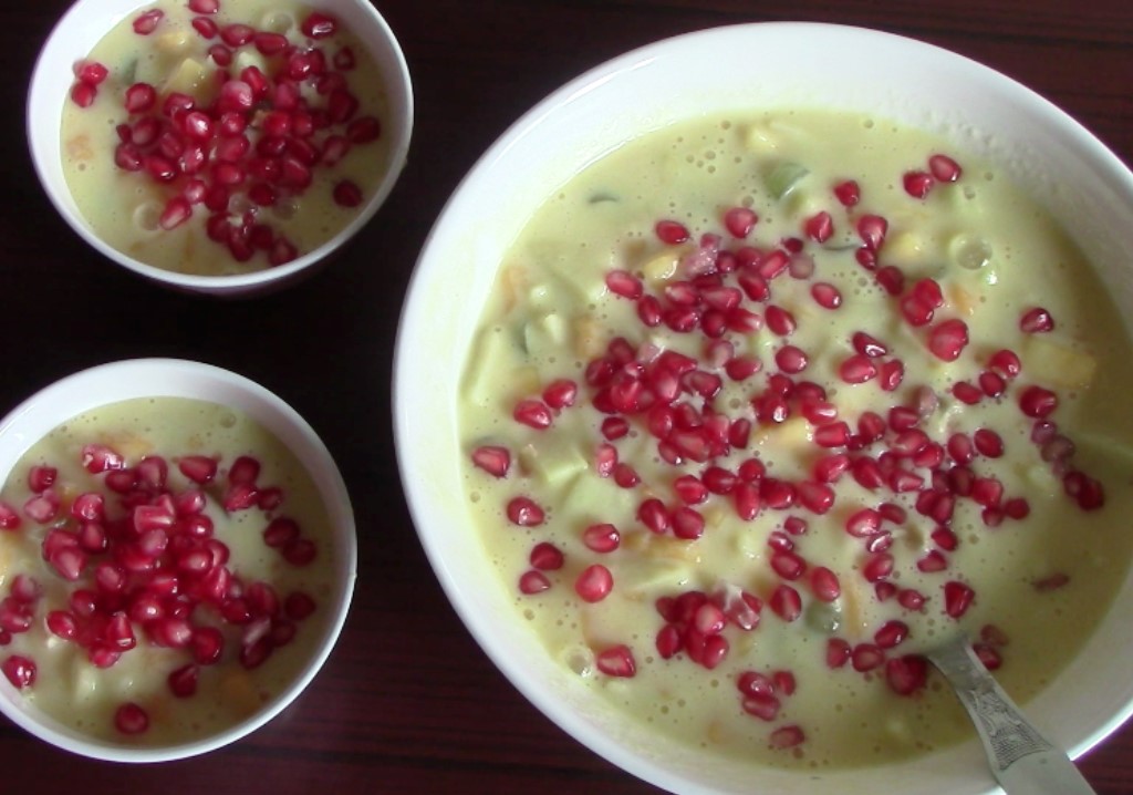 Mixed Fruit Custard | Eggless Fruit Custard Recipe