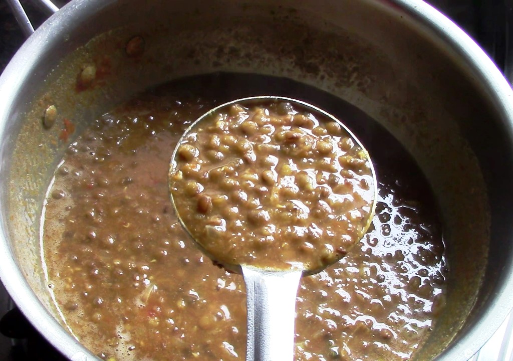 Black whole masoor dal / Malka masoor daal recipe