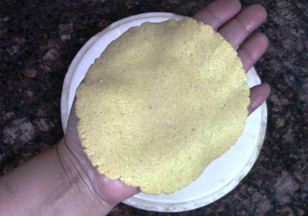 Makki ki roti / Indian maize flour chapatti