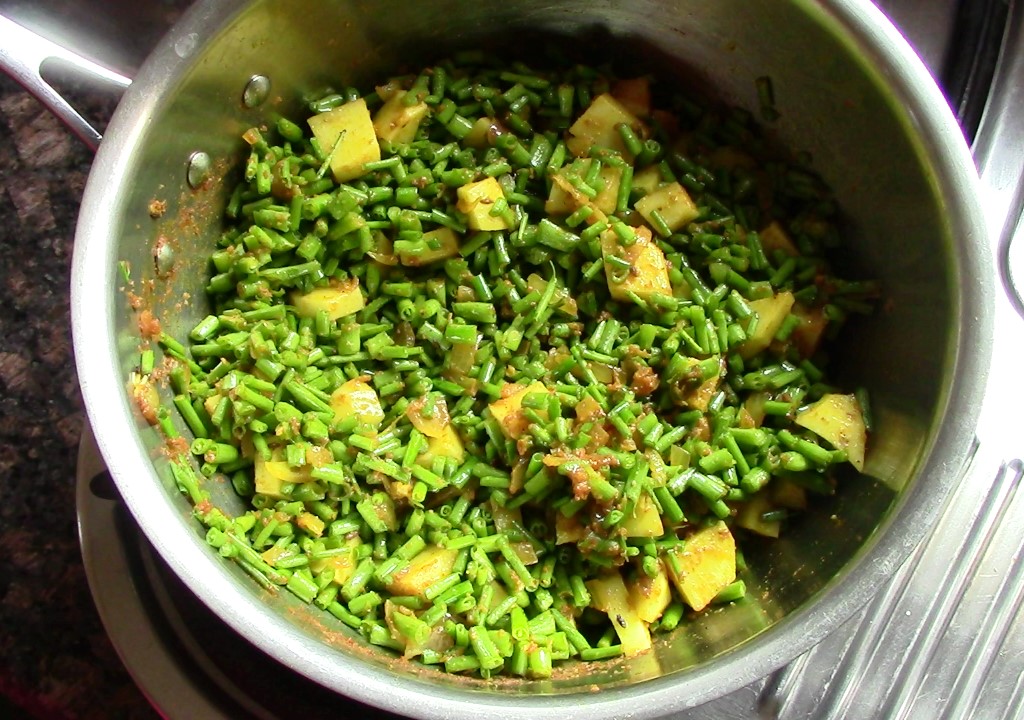 Aloo moongre ki sabji/Radish pods curry with potato