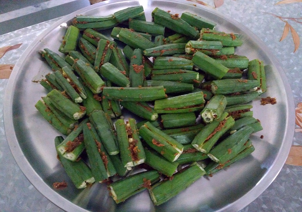 Stuffed Bhindi Masala | Bharwa Bhindi Punjabi Style