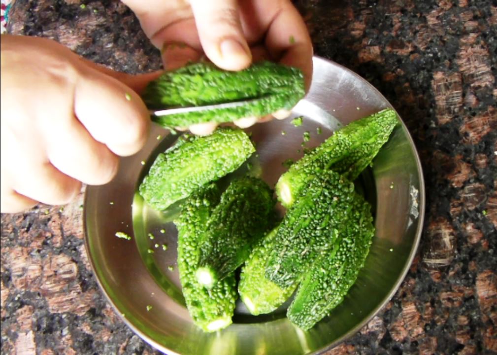 Stuffed Karela Recipe | Easy Punjabi Style Bharwa Karela