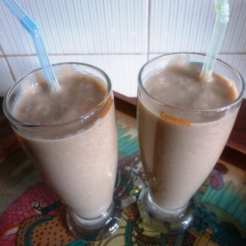 Chikoo and Dates Shake