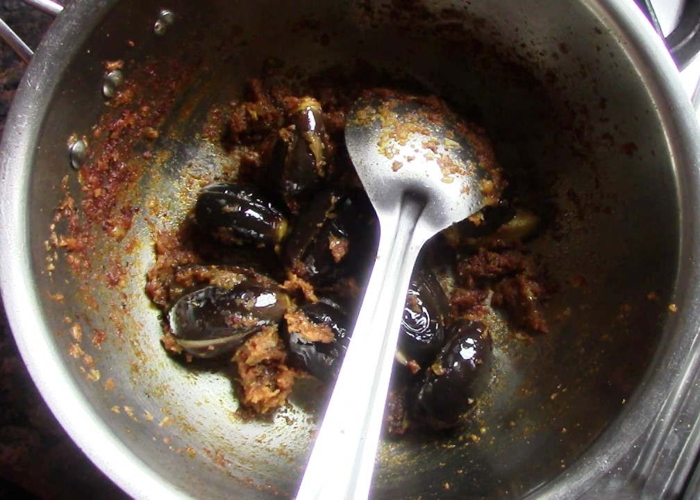 How to Make Bharwa Baingan | Easy Stuffed Eggplant Recipe