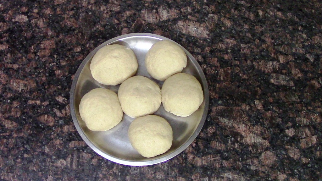 Eggless Stuffed Mawa Sweet Buns | Bakery Style Thengai Bun