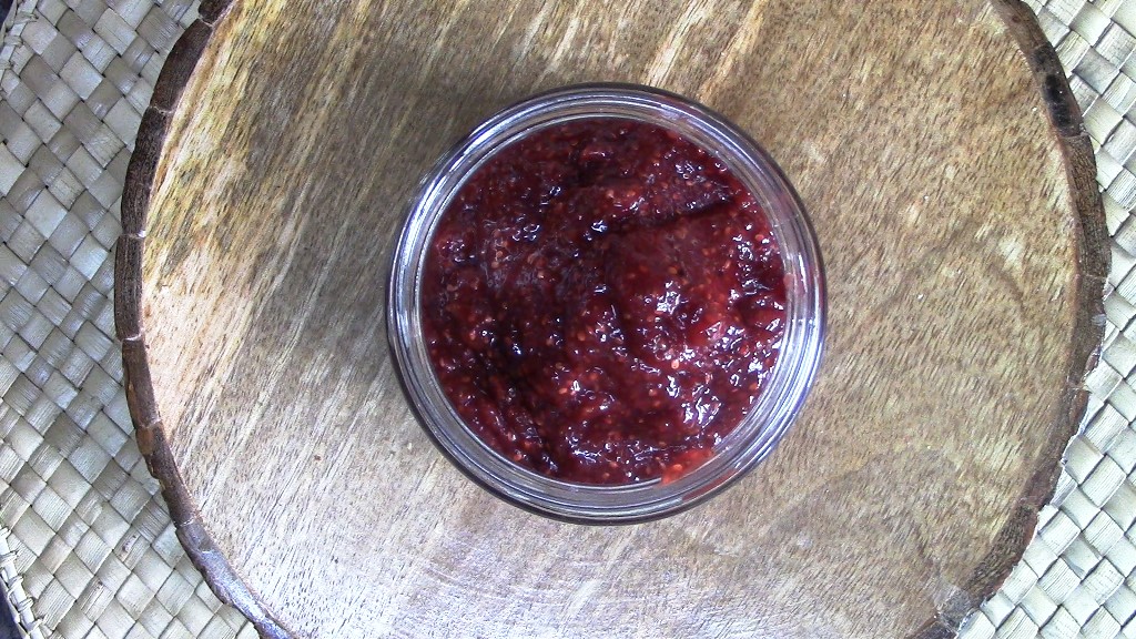 How to Make Strawberry Chia Seeds Jam (Sugar-Free)