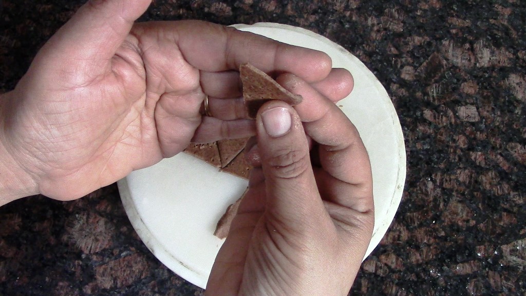 homemade ragi chips