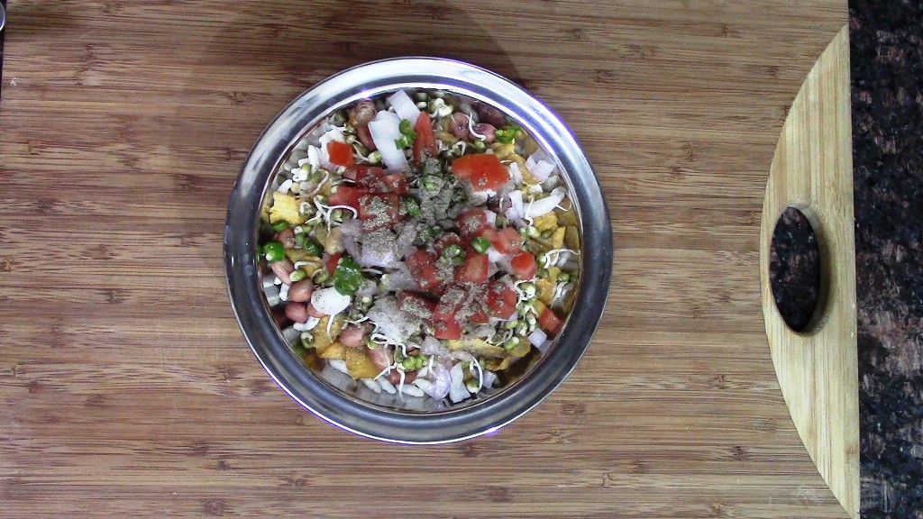 Sprouts Bhel Puri Chaat | No Fire Quick Snack