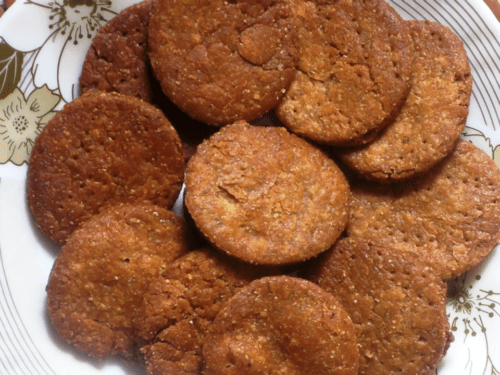 Meethi Mathri Recipe with Jaggery | Healthy Oat & Atta Sweet Snack