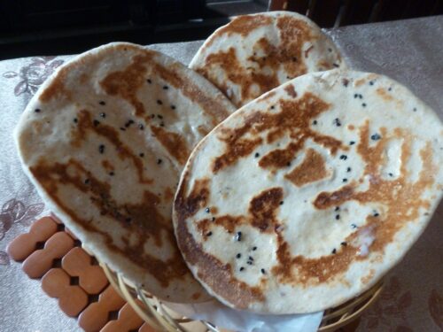 https://healthicallykitchen.com/carrot-orange-cake-healthy-cake-recipe/