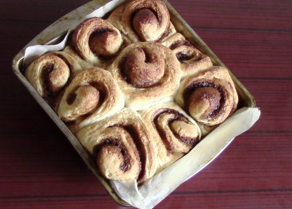 Eggless Suji Cinnamon roll recipe