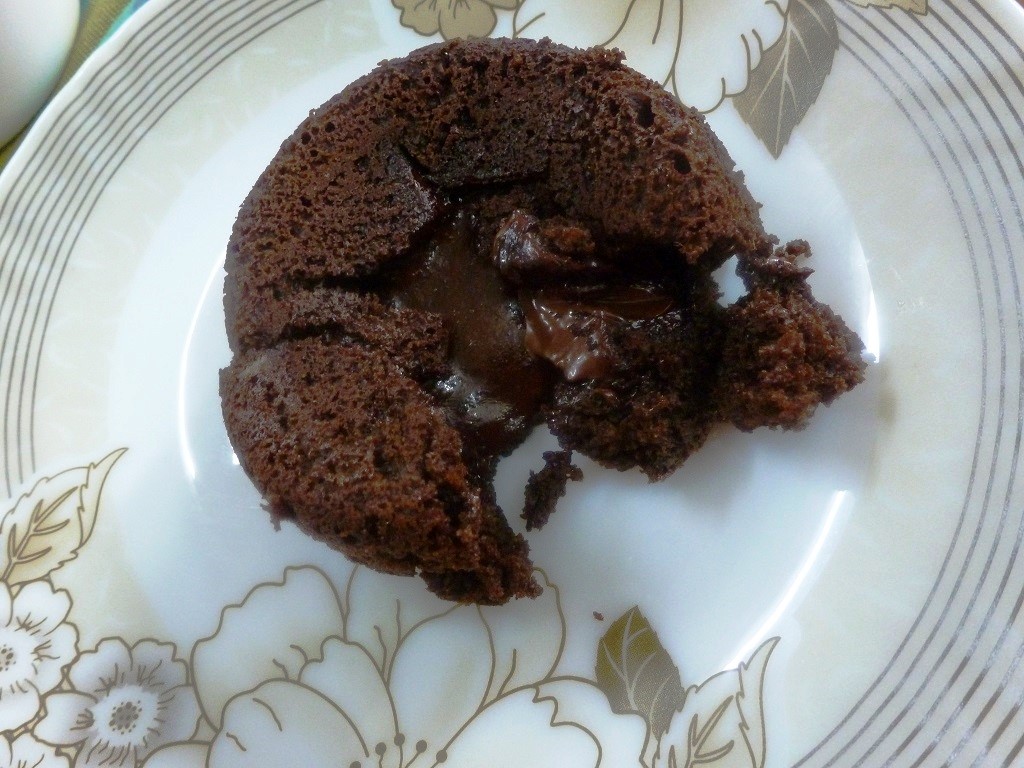 Eggless Chocolate Lava Cake Ready in 15 Minutes!