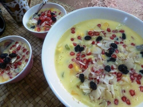 Mixed Fruit Custard Recipe (Eggless & Easy Dessert)