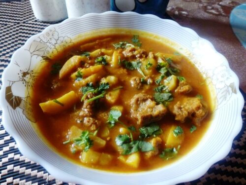 Potato Urad Dal Wadiya Curry (Step-by-Step)