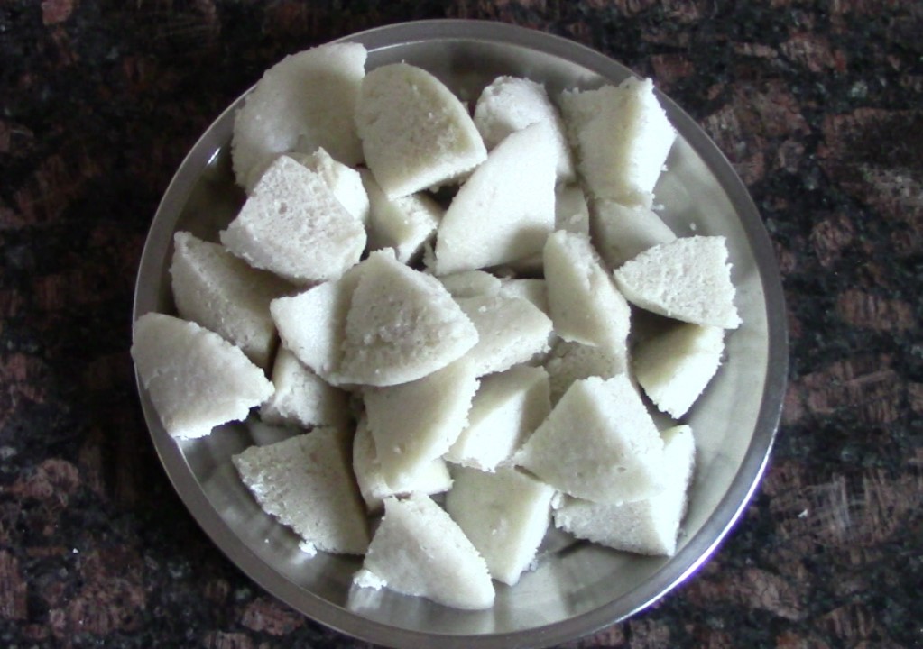 Chinese Style Masala Idli Fry /Masala Idli In Soya Sauce