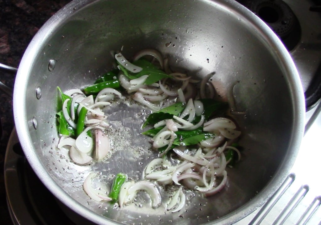 Chinese Style Masala Idli Fry /Masala Idli In Soya Sauce