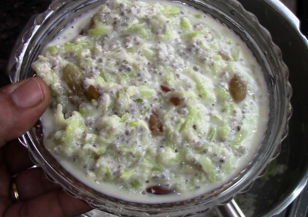 Ghia Ki Kheer With Chia Seeds / Low Fat Lauki Kheer