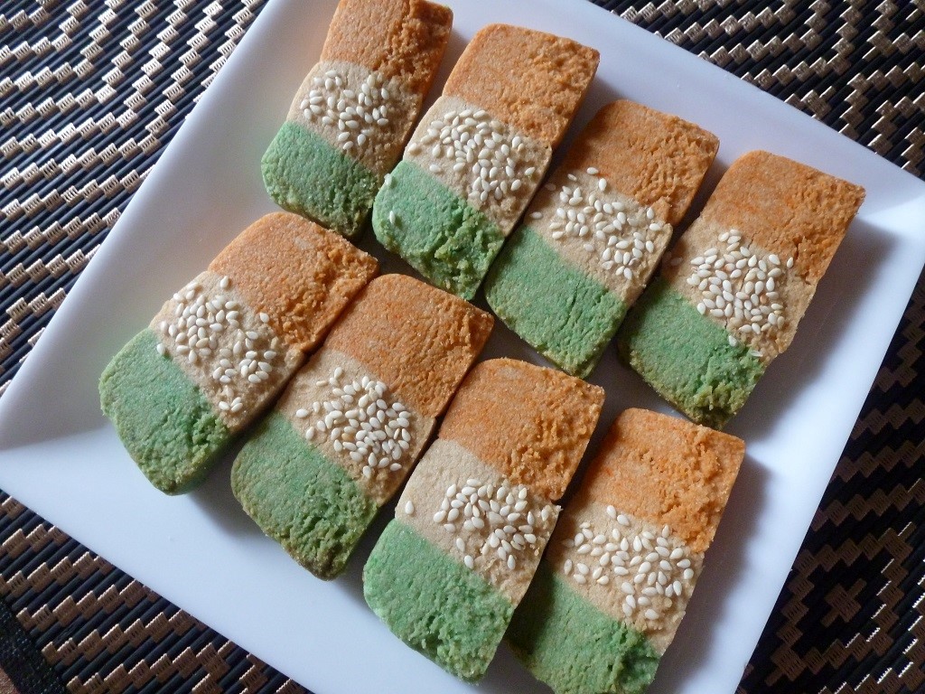 Tri-colour Shortbread Cookie | Healthy Eggless Cookies