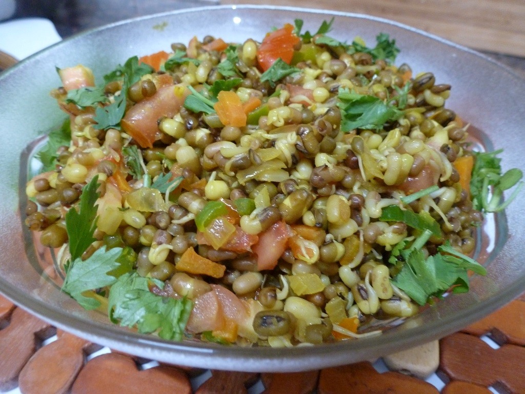 Sprouts With Veggies Stir Fry / Healthy Moong Dal Sprouts Recipe