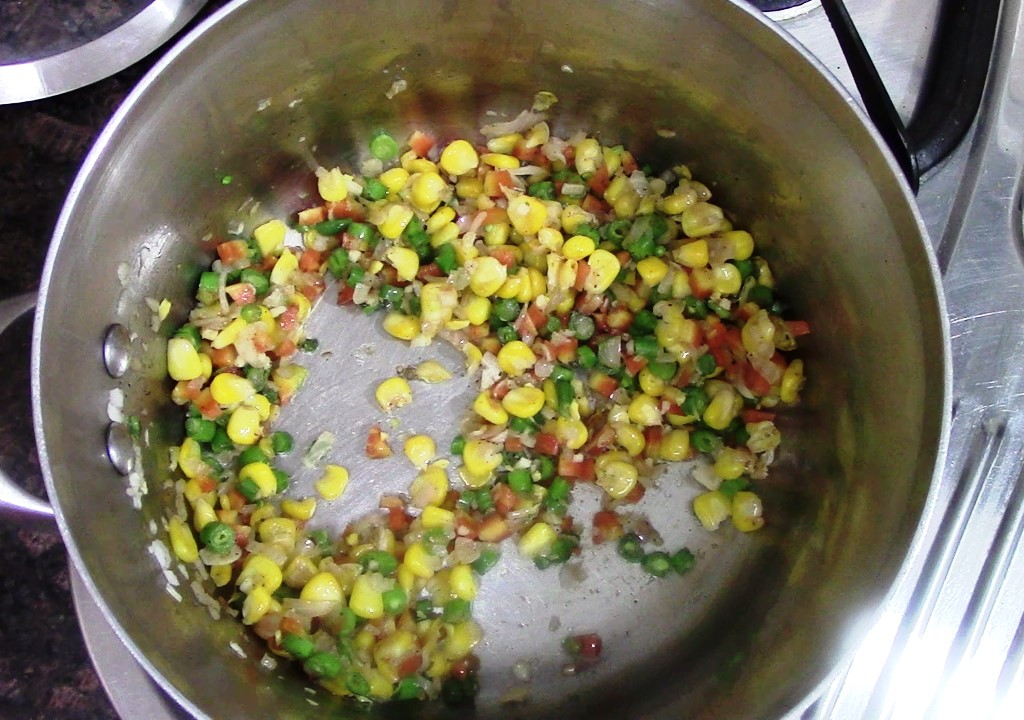 Creamy sweet corn veg soup