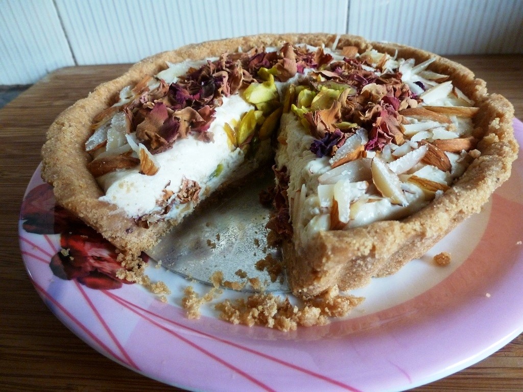 No-Bake Tart with Leftover Sweets | 5-Min Dessert Recipe | Eggless & No Oven