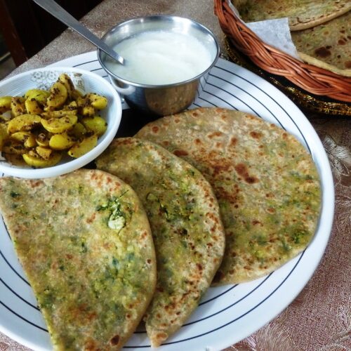 stuffed cauliflower methi paratha