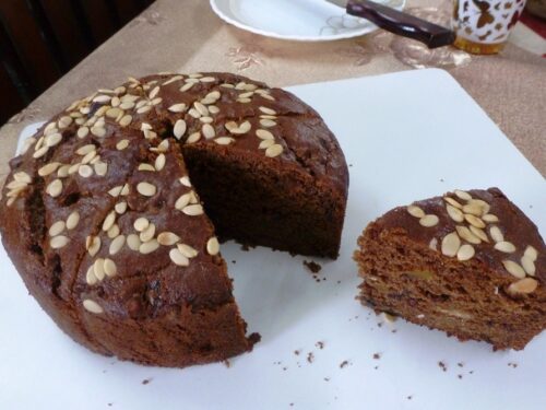 https://healthicallykitchen.com/carrot-orange-cake-healthy-cake-recipe/