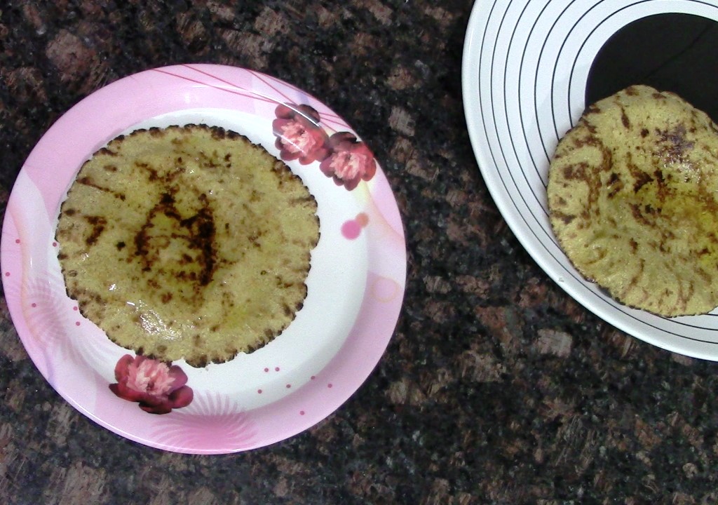 Makka ki roti / Maize flour chapatti