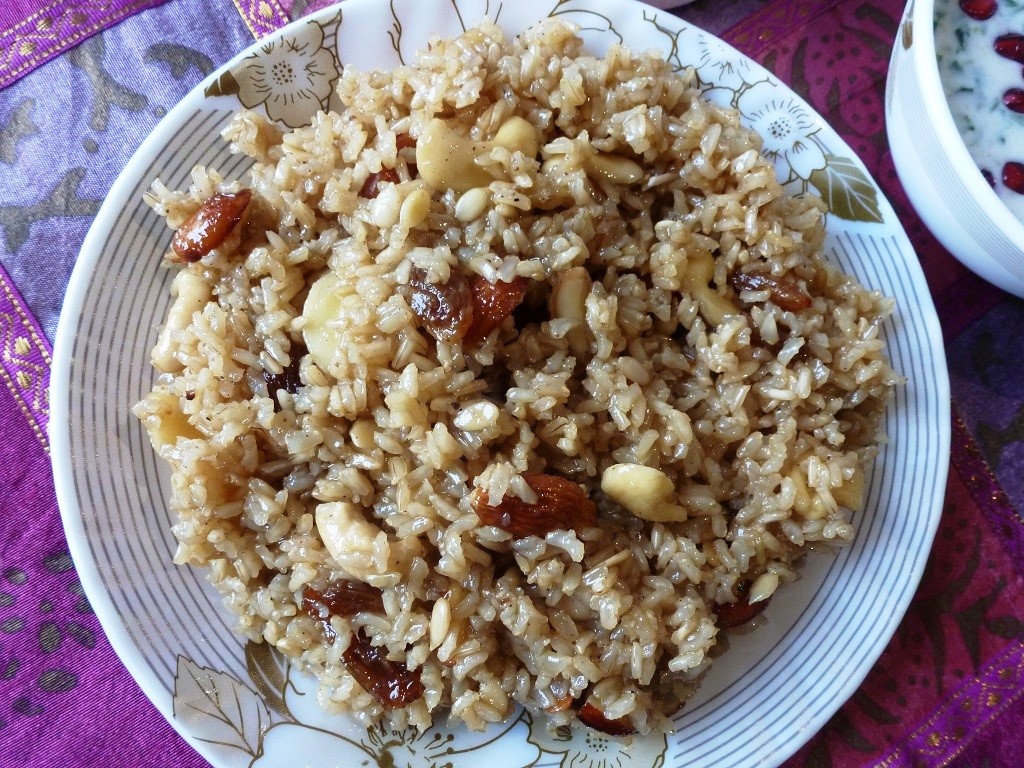 Sweet brown rice recipe/Meetha chawal with gur