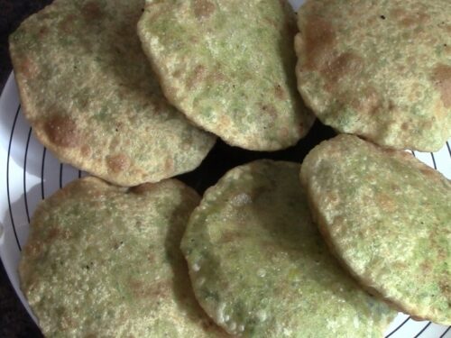 Hare Matar ki Poori