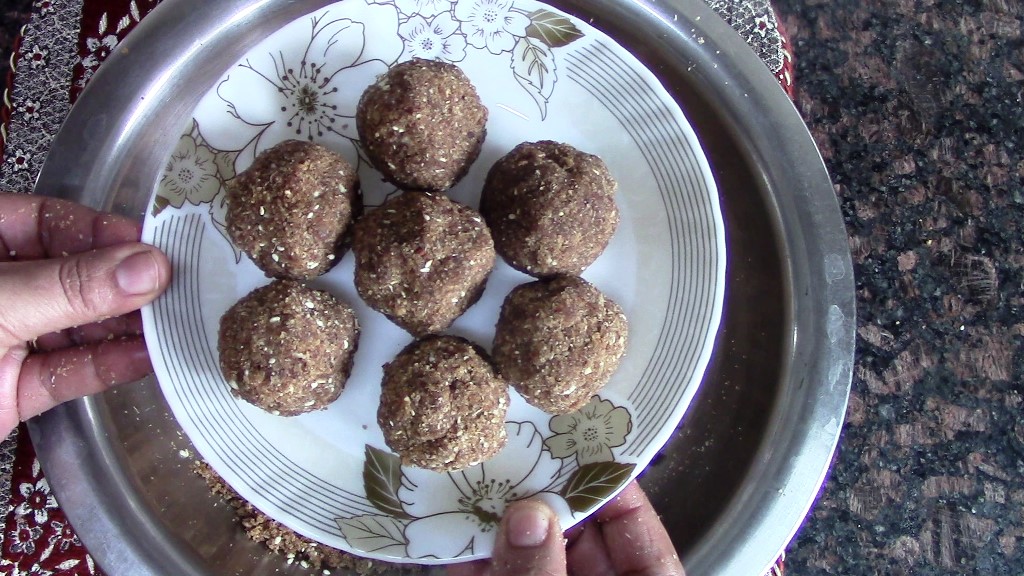 Quick Multigrain Churma ladoo Recipe |Churma Laddu (No Deep Frying)