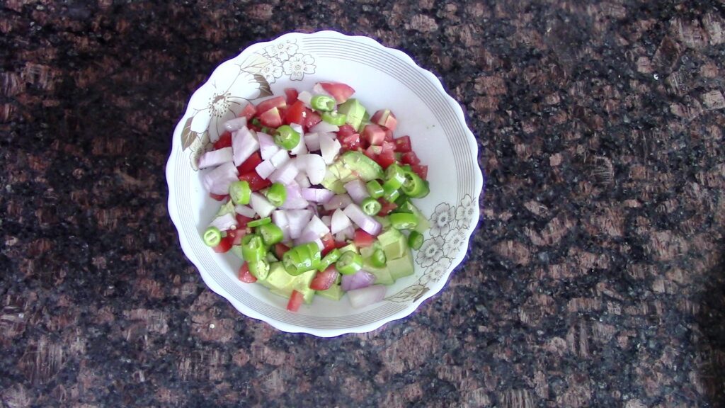 Quick and Easy Avocado Salad for Weight Loss