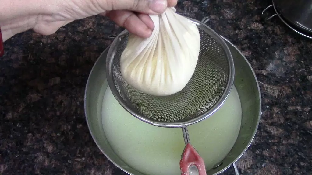 How to Make Low Fat Paneer at Home | Homemade Soft Paneer Recipe 13 How to Make Low Fat Paneer At Home: A Step-by-Step Guide