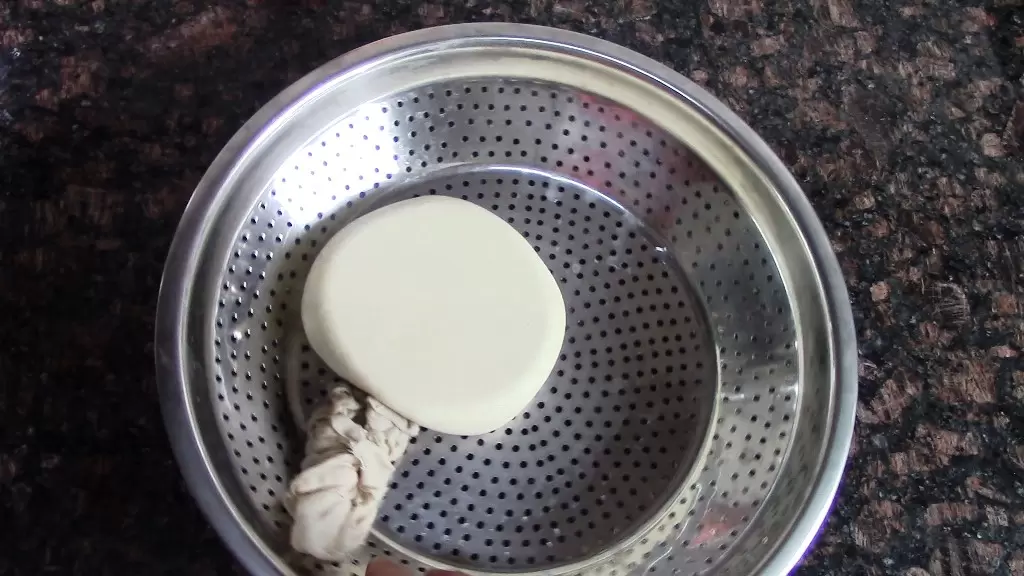 How to Make Low Fat Paneer at Home | Homemade Soft Paneer Recipe 18 15 2 Healthically Kitchen