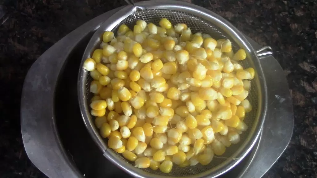 Easy Sweet Corn Salad Recipe for Weight Loss 26 5 2 Healthically Kitchen