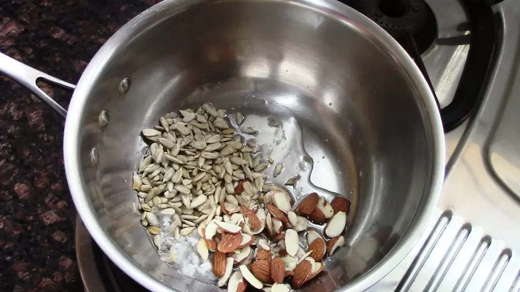 No Bake Granola Recipe | Healthy Sugar Free Rolled Oats Breakfast 4 Easy No-Bake Oats Granola: A Quick and Healthy Treat