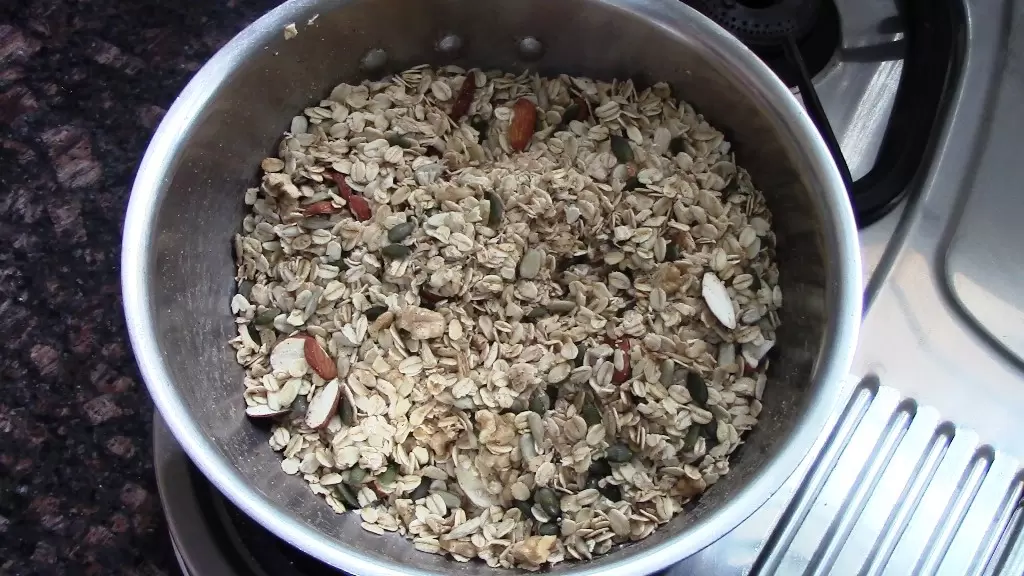 No Bake Granola Recipe | Healthy Sugar Free Rolled Oats Breakfast 10 Easy No-Bake Oats Granola: A Quick and Healthy Treat