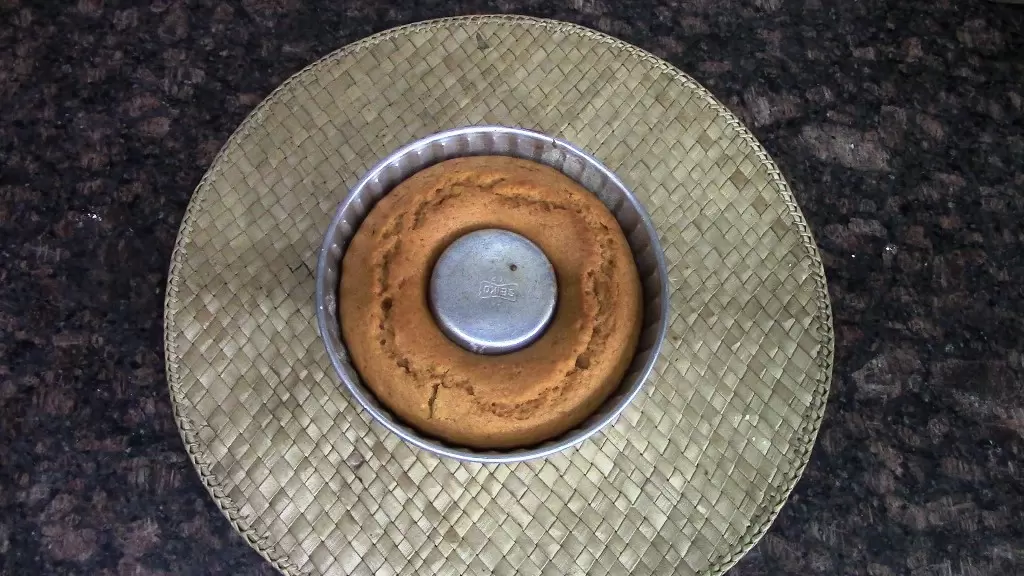 Simple Orange Cake Recipe (EGGLESS & DAIRY-FREE) 12 Zesty Orange Delight: A Recipe for Moist and Flavorful Cake