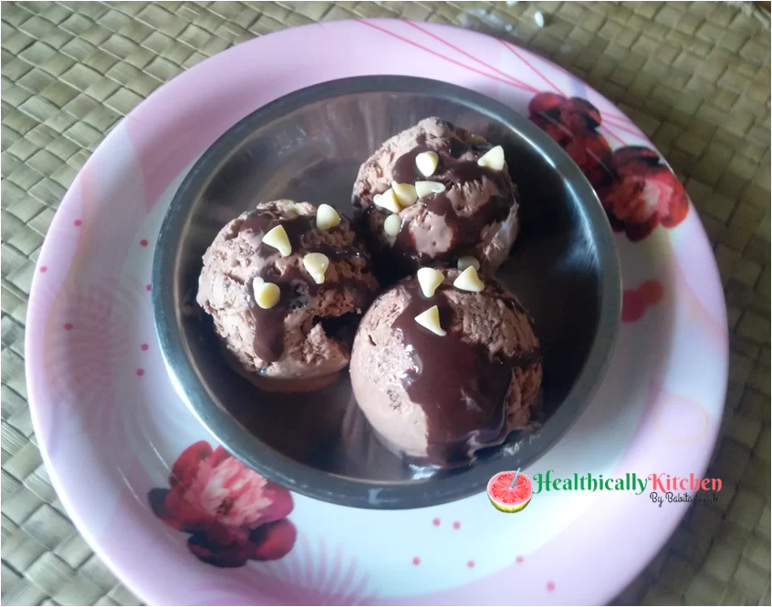 Easy Homemade Chocolate Ice Cream with Choco Chips 1 Easy Homemade Chocolate Ice Cream