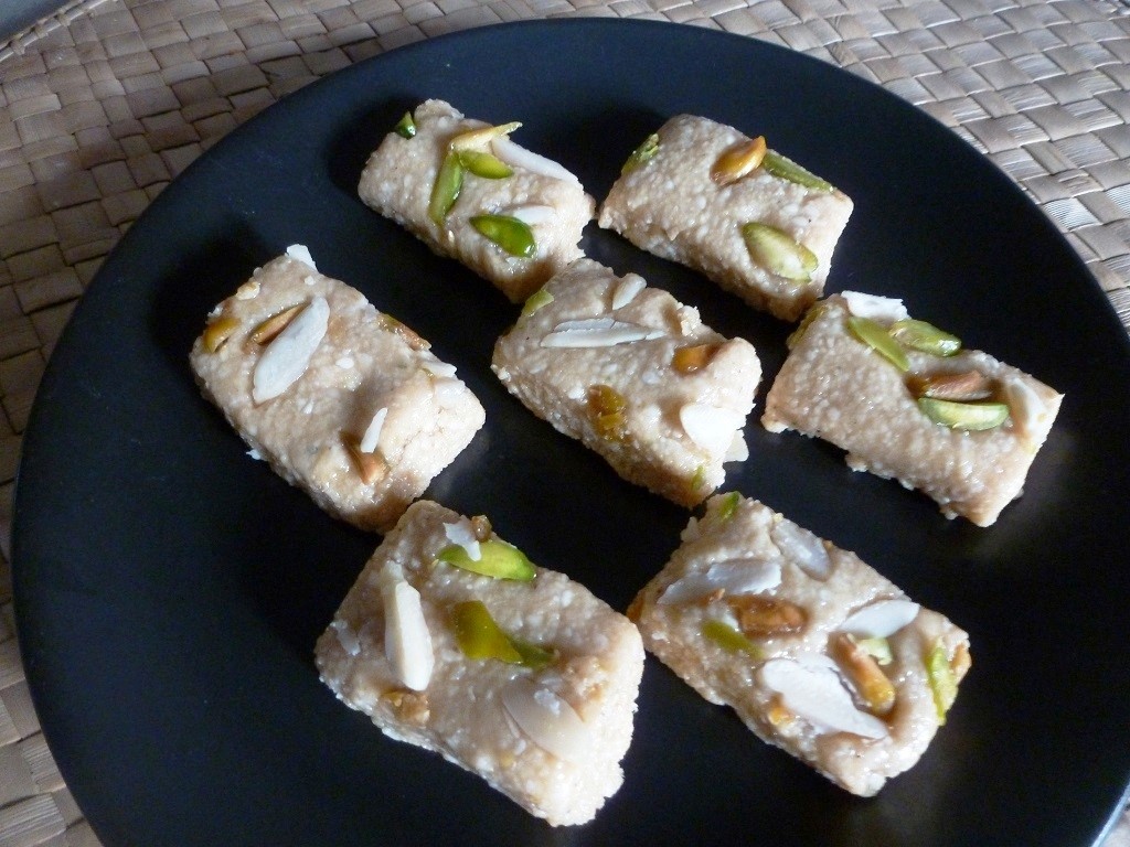 Til Gud Burfi Recipe | Sesame Jaggery Barfi Without Khoya