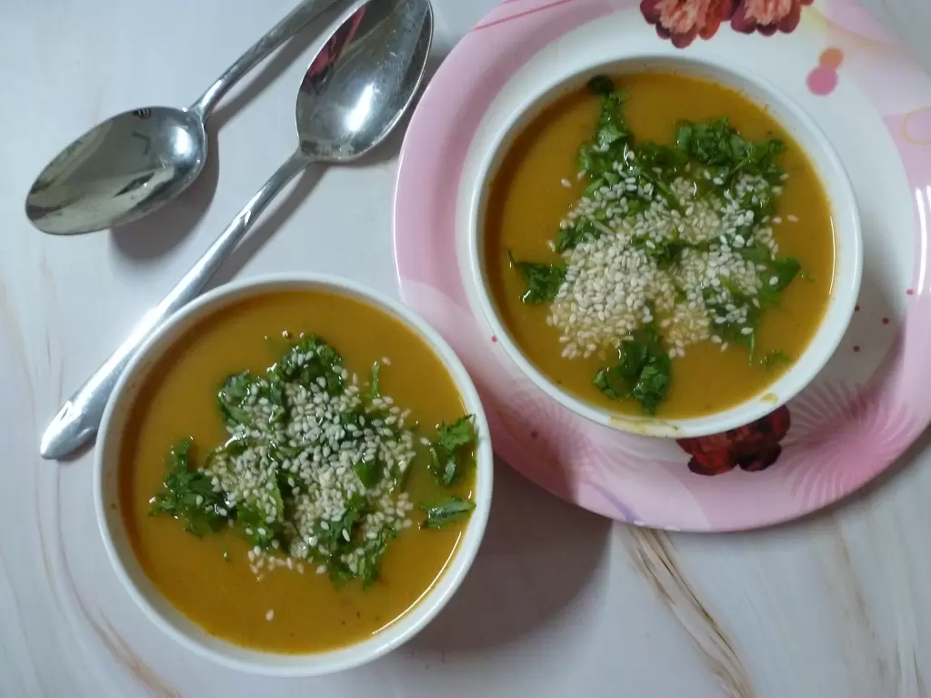 Quick Lauki Carrot Coriander Soup | Healthy Weight Loss Recipes