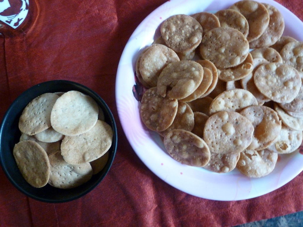 Atta Sooji Papdi | How to Make Papdi For Chaats