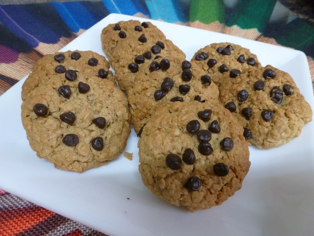 Jowar Oats Choco Chip Cookies | Eggless Healthy Millet Cookies
